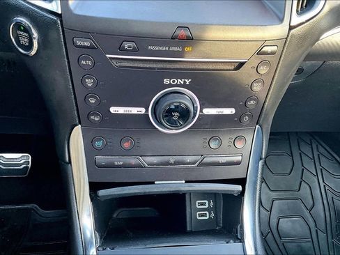 Used 2016 Ford Edge Sport w/ Equipment Group 401A AWD/4WD image 32