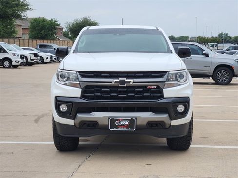 Used 2022 Chevrolet Colorado Z71 w/ Safety Package AWD/4WD image 9