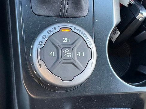 Used 2025 Ford Bronco Big Bend image 15