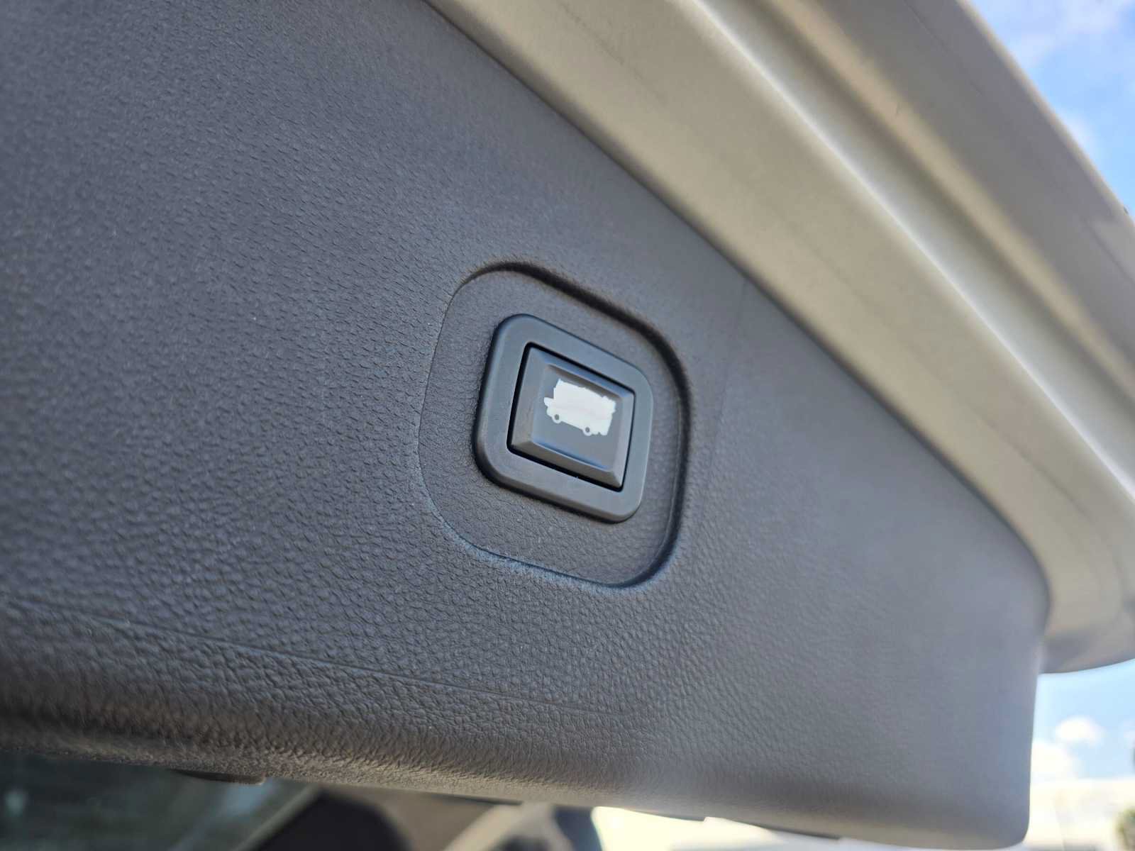 Used 2012 GMC Terrain SLT w/ Chrome and Technology Package FWD image 12
