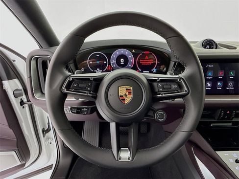 New 2025 Porsche Cayenne Coupe image 15