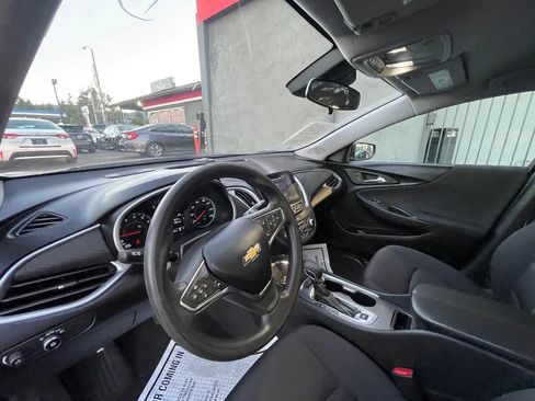 Used 2023 Chevrolet Malibu LT FWD image 11