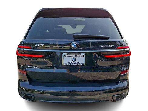 Used 2023 BMW X7 xDrive40i w/ M Sport Package AWD/4WD image 5