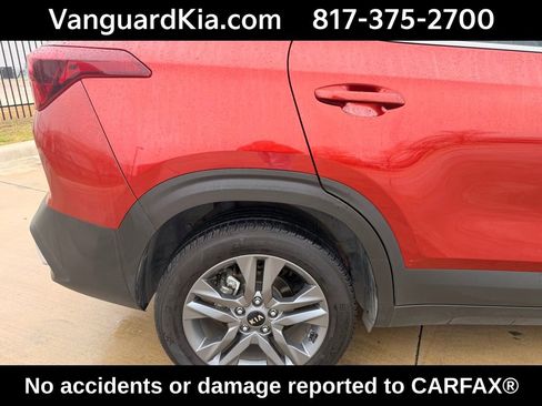 Certified 2021 Kia Seltos S image 12