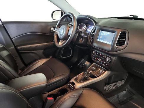 Used 2019 Jeep Compass Latitude w/ Popular Equipment Group AWD/4WD image 20