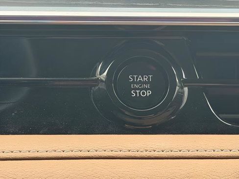 Used 2025 INFINITI QX80 Sensory image 15