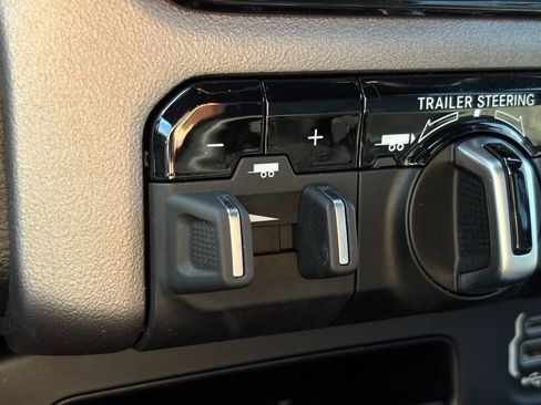 Used 2022 RAM 1500 Big Horn AWD/4WD image 42