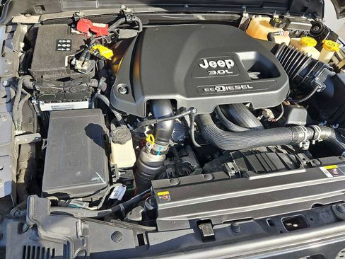 Used 2021 Jeep Wrangler Unlimited Sport image 14