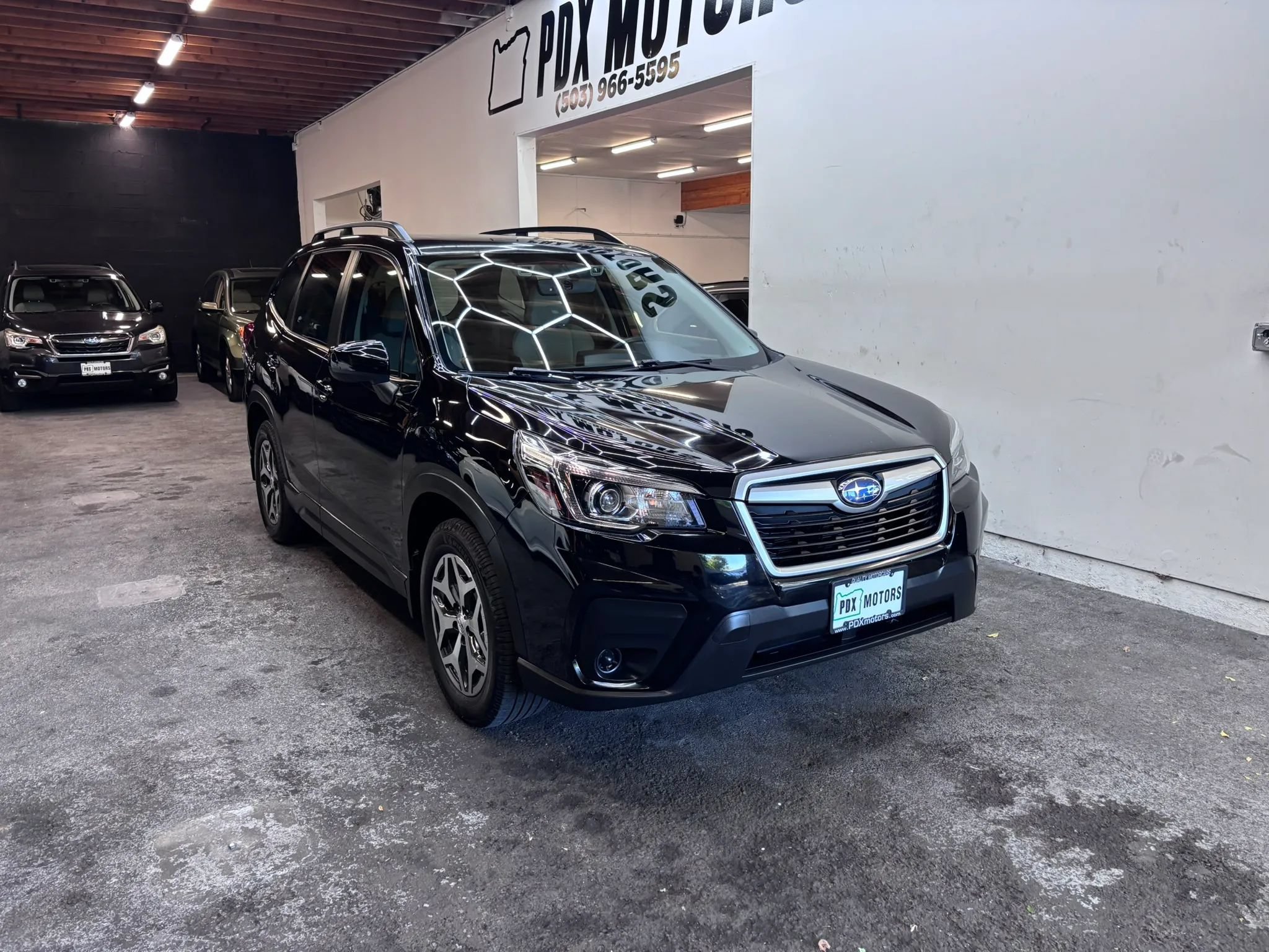 Used 2019 Subaru Forester Premium AWD/4WD image 2