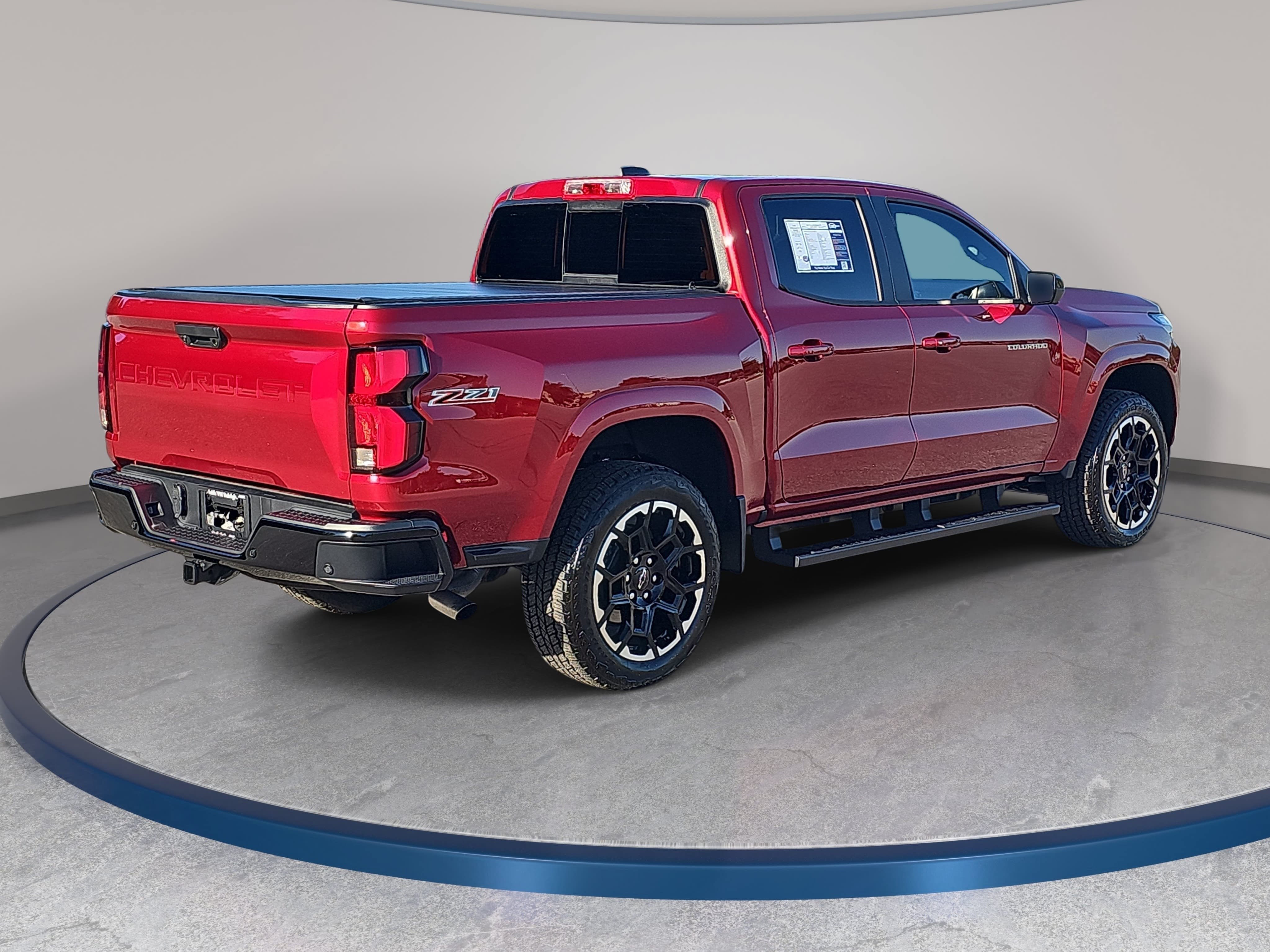 Used 2026 Chevrolet Colorado Z71 w/ Technology Package AWD/4WD image 5