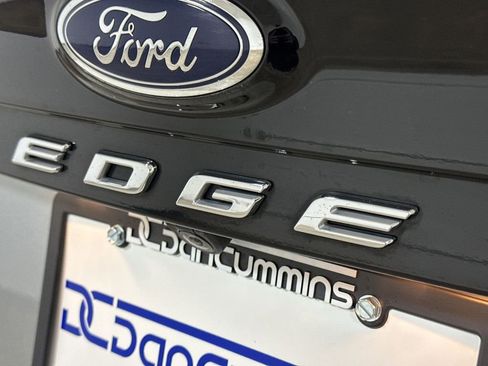 Used 2023 Ford Edge SEL image 25
