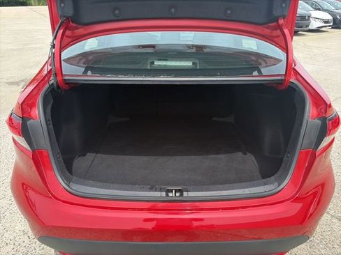 Used 2020 Toyota Corolla LE image 12