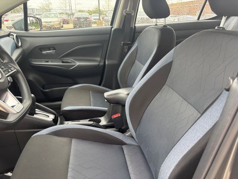 Used 2025 Nissan Versa SV FWD image 24
