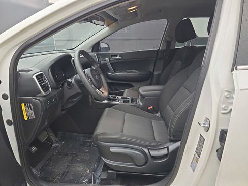 Used 2020 Kia Sportage LX FWD image 20