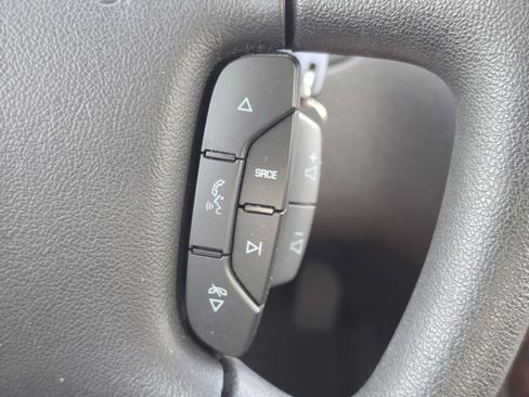 Used 2015 Chevrolet Impala LT w/ LT Sunroof Package FWD image 18