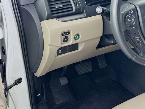 Used 2017 Honda Pilot EX-L image 16