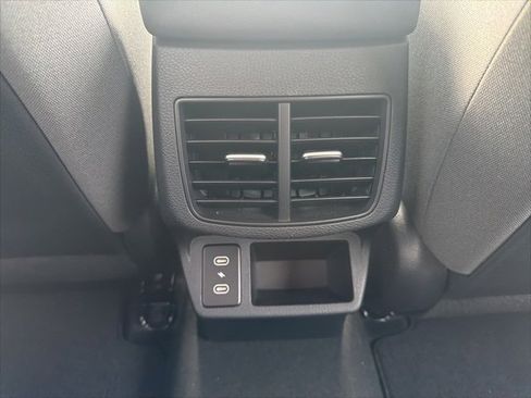 Certified 2025 Kia Seltos LX image 13