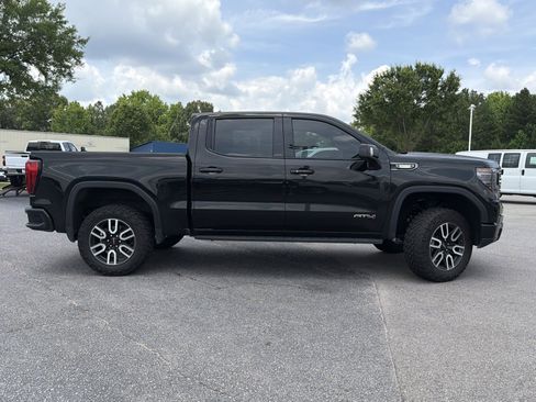 Used 2024 GMC Sierra 1500 AT4 w/ Technology Package AWD/4WD image 13