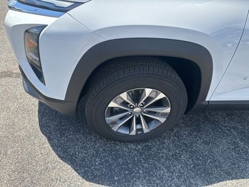 New 2026 Chevrolet Equinox LT w/ Convenience Package II image 10