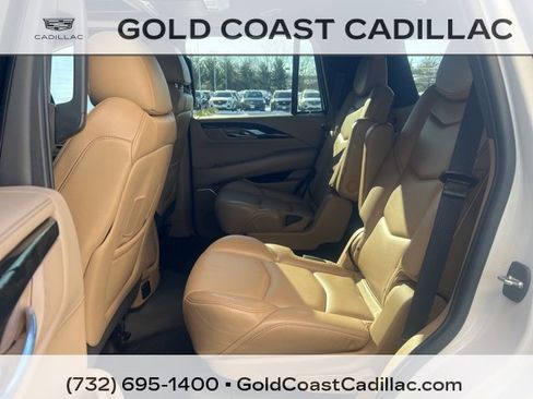Used 2020 Cadillac Escalade Platinum image 16