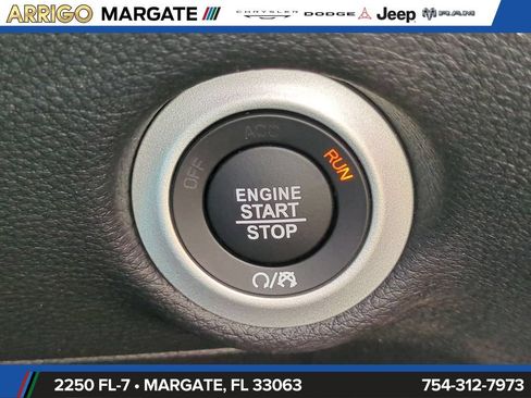 New 2026 Chrysler Pacifica Select FWD image 31