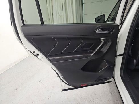 Used 2024 Volkswagen Tiguan SE R-Line image 29