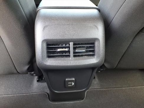 Used 2022 Chevrolet Equinox LS FWD image 20