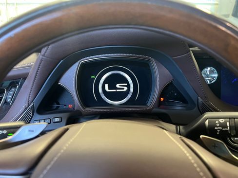 Used 2018 Lexus LS 500 AWD image 15