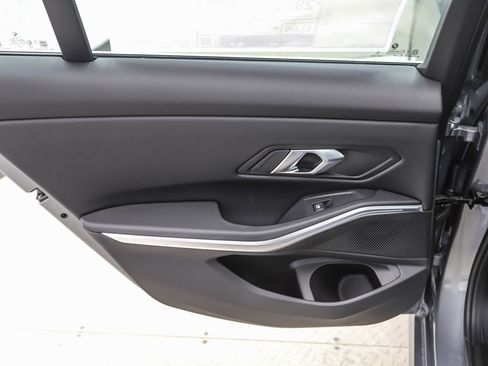 Used 2025 BMW 330i xDrive Sedan w/ Premium Package image 16