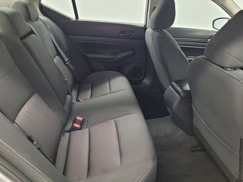 Used 2025 Nissan Altima 2.5 SV FWD image 19