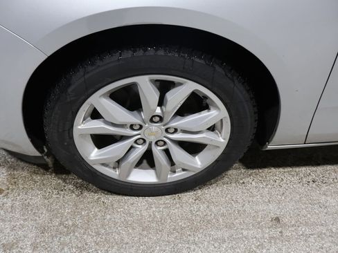 Used 2019 Chevrolet Impala LT image 9