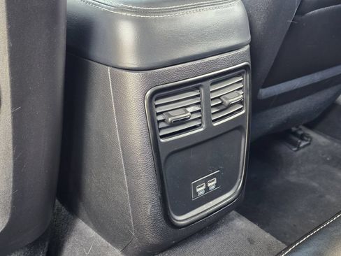 Used 2023 Chrysler 300 S RWD image 29