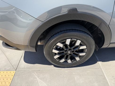 Used 2025 Hyundai Santa Cruz SEL FWD image 15