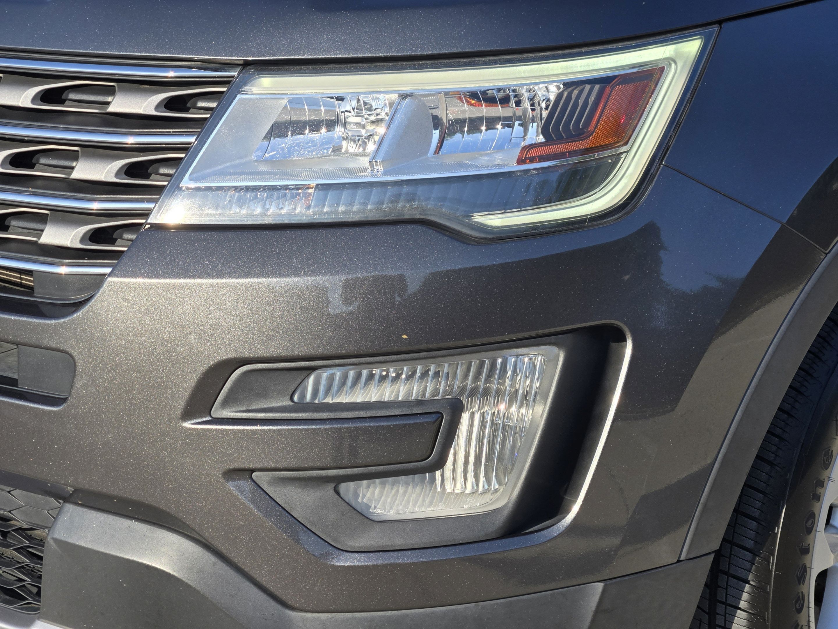 Used 2017 Ford Explorer XLT FWD image 29