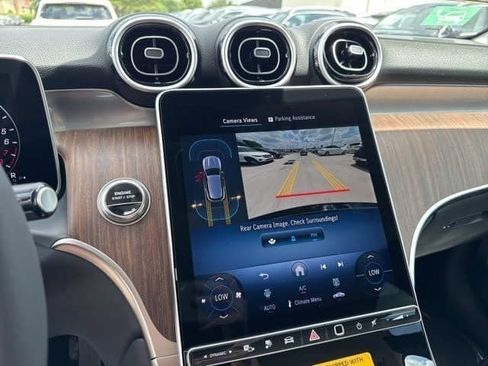 New 2025 Mercedes-Benz GLC 350e 4MATIC image 18