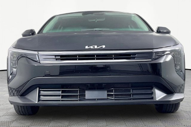 Certified 2026 Kia K4 FWD image 2