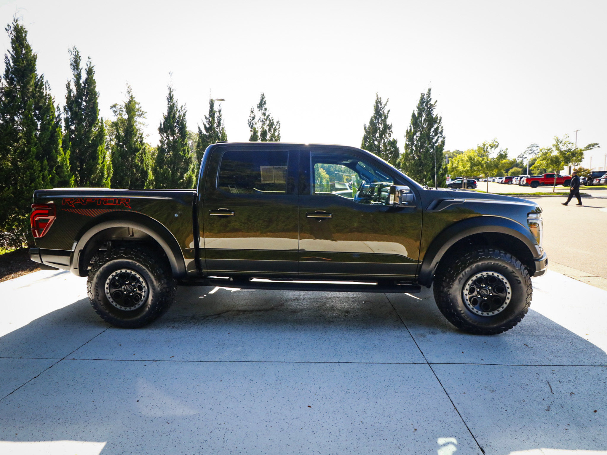 Used 2025 Ford F150 Raptor AWD/4WD image 11