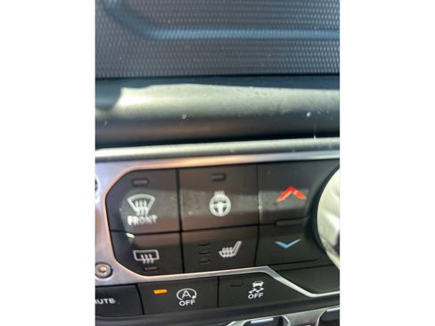 Used 2021 Jeep Gladiator Sport image 38