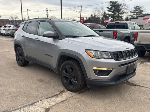 Used 2018 Jeep Compass Altitude w/ Popular Equipment Group image 3