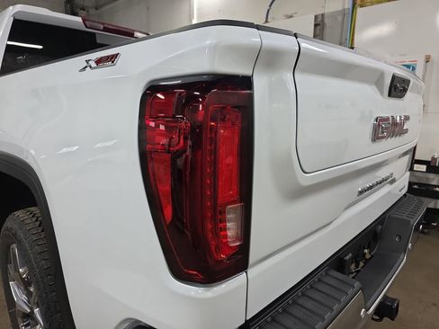New 2026 GMC Sierra 1500 SLT w/ SLT Premium Plus Package AWD/4WD image 32