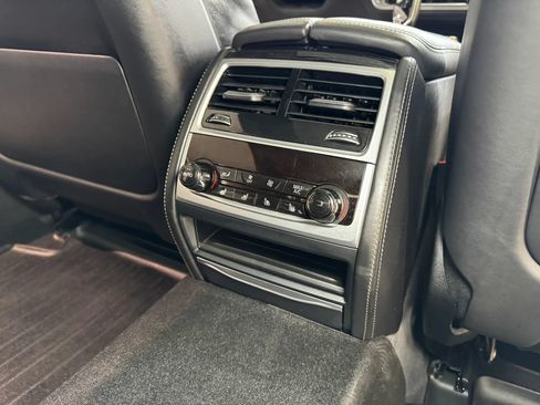 Used 2018 BMW 750i xDrive AWD/4WD image 27