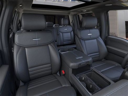 New 2026 Ford F250 Platinum w/ FX4 Off-Road Package image 10