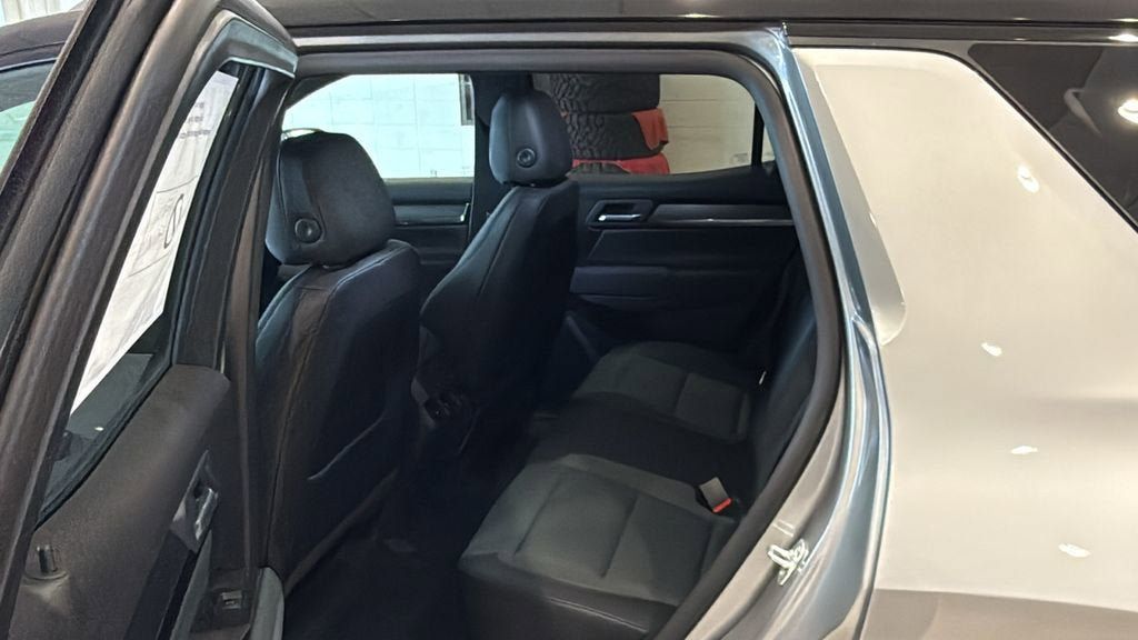 New 2026 GMC Terrain AT4 w/ Convenience Package III AWD/4WD image 19