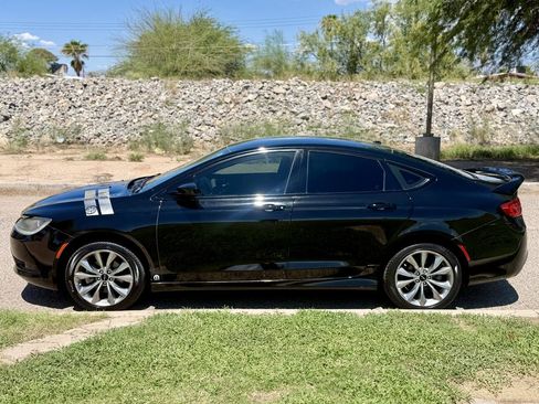 Used 2015 Chrysler 200 S FWD image 2