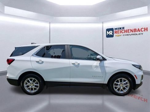 Used 2024 Chevrolet Equinox LT FWD image 3