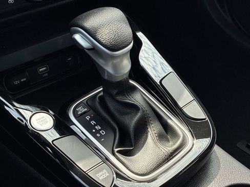 Used 2025 Kia Soul S FWD image 26