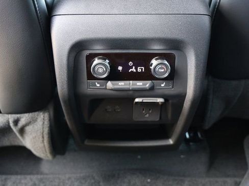 New 2026 Buick Enclave Avenir image 30