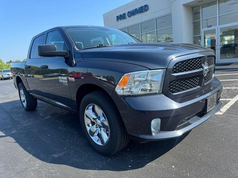 Used 2019 RAM 1500 Express w/ Express Value Package AWD/4WD image 2