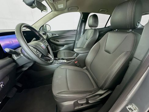 Used 2025 Buick Encore GX Preferred FWD image 13