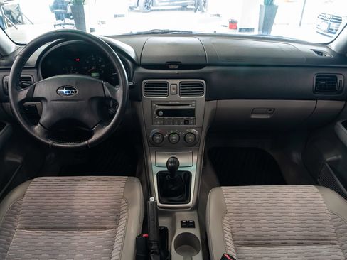 Used 2004 Subaru Forester 2.5XS AWD/4WD image 9